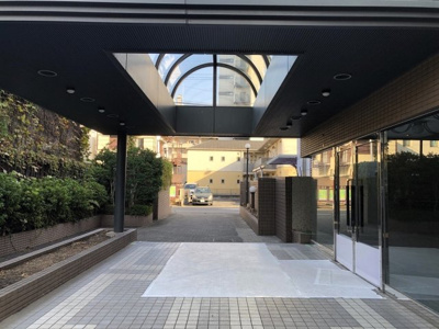 【エントランス】 | シェーンレーベン川口