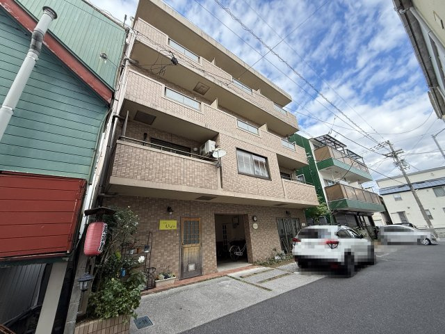 ウィステリアの外観