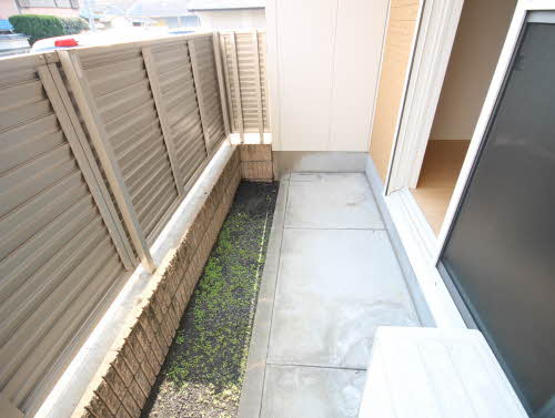 北九州市八幡西区茶屋の原２丁目のアパートのバルコニー