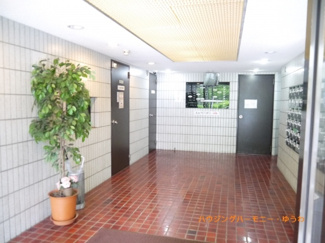 【エントランス】