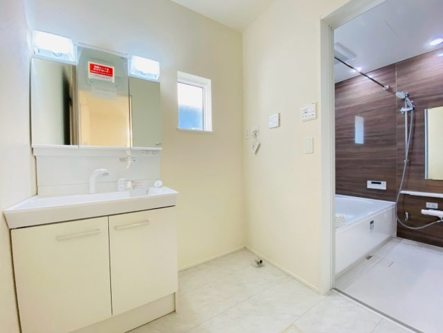 リナージュ／中央区帯山4丁目第1期／３号棟の独立洗面台