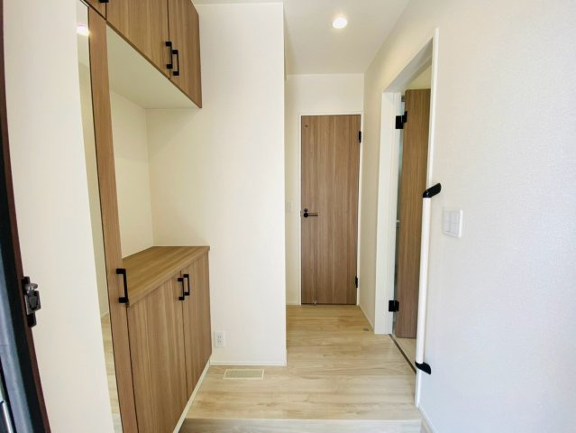 リナージュ／中央区帯山4丁目第1期／３号棟の玄関