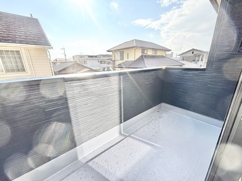 リーベルガーデン蟹江町本町　全2棟　新築住宅のバルコニー