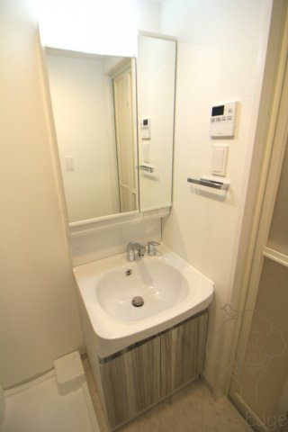 S-RESIDENCE新大阪Rishの独立洗面台