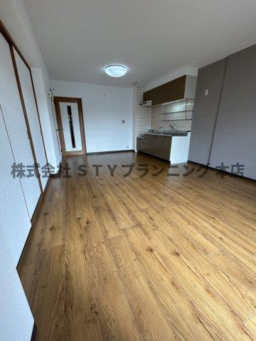 仲介手数料０円！八事第一ビルの居間・リビング