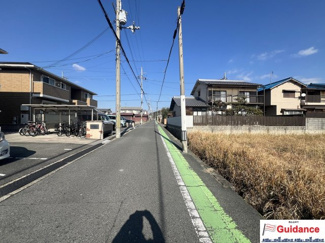 【前面道路含む現地写真】