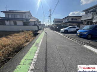 【前面道路含む現地写真】