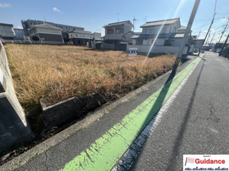 【前面道路含む現地写真】