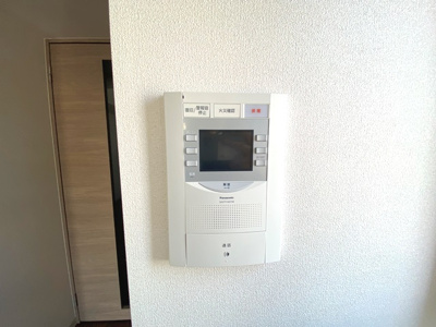 【セキュリティ】 | レシオス難波 | モニター付きインターホンです