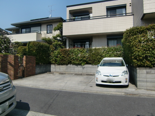 モンパレの駐車場|駐車場の空きはご確認下さい