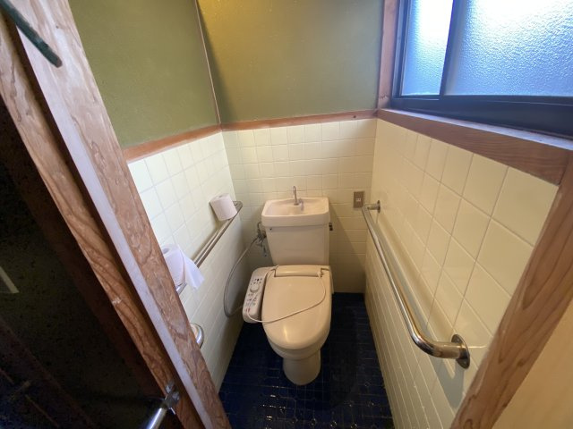 串間市桂原中古住宅のトイレ