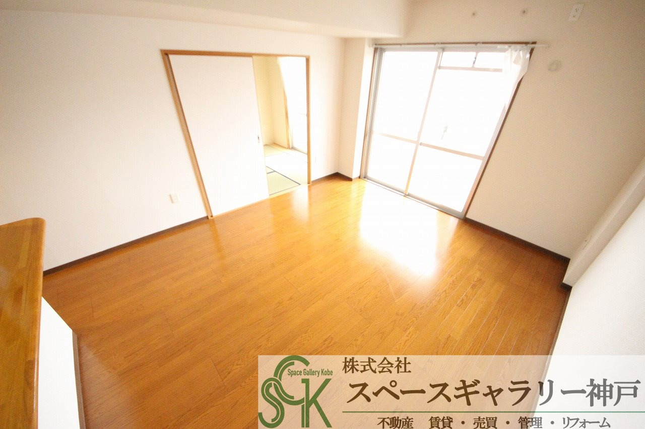 学園シティコートの居間・リビング|※お部屋により仕様が異なる可能性があります。