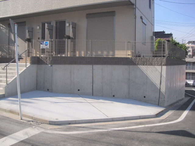 横浜レノールのその他共用部分|敷地内駐車場