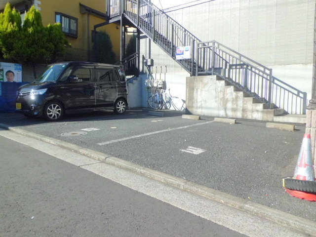 ＭＩ・ＣＡＳＡ（ミ・カサ）の駐車場|敷地内駐車場
