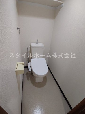 【トイレ】 | サンテラス福井 | 別部屋写真です。