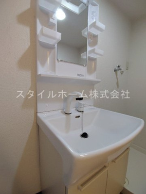 【独立洗面台】 | サンテラス福井 | 別部屋写真です。