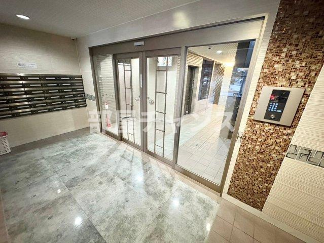 ベル名駅のエントランス