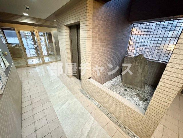 ベル名駅のロビー