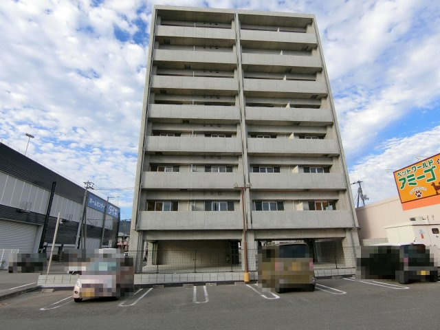 アバンギャルド北御座の外観