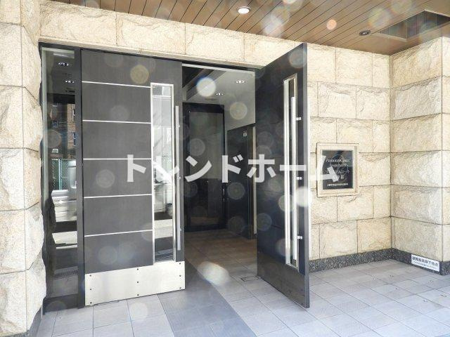 プレミアムコート天神橋のエントランス|選べる家電プランあり！！