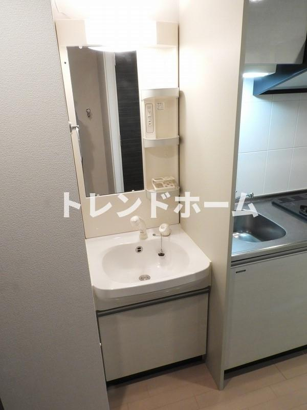 プレミアムコート天神橋の洗面所|選べる家電プランあり！！