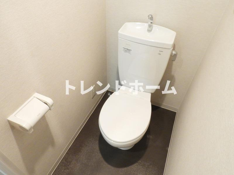 プレミアムコート天神橋のトイレ|選べる家電プランあり！！