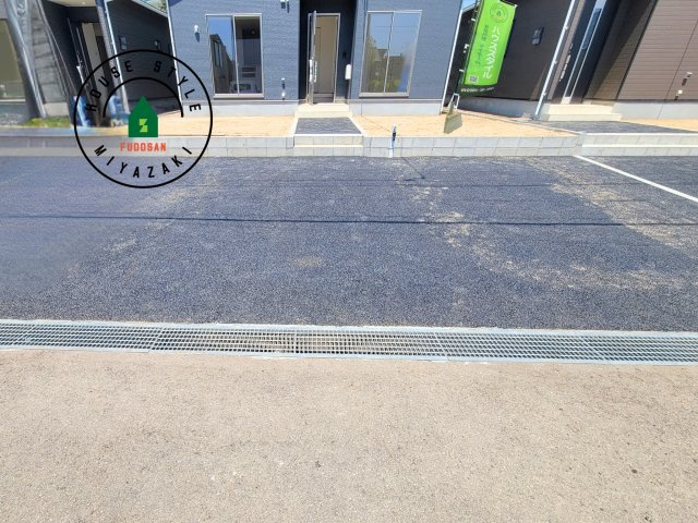 都城市一万城町第2-3棟（2号棟）の駐車場|駐車場になります。