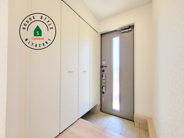 都城市一万城町第2-3棟（2号棟）の防犯設備|二重ロックでしっかり防犯対策ができます。