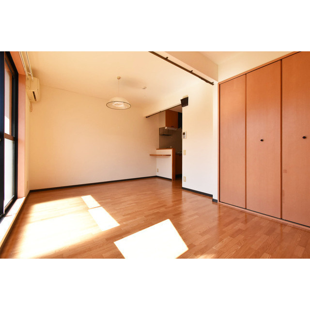 ロイヤルハイツE棟【10.000円キャッシュバック対象物件】の子供部屋