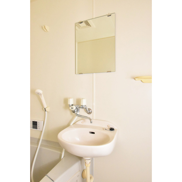 ロイヤルハイツE棟【10.000円キャッシュバック対象物件】の洗面所