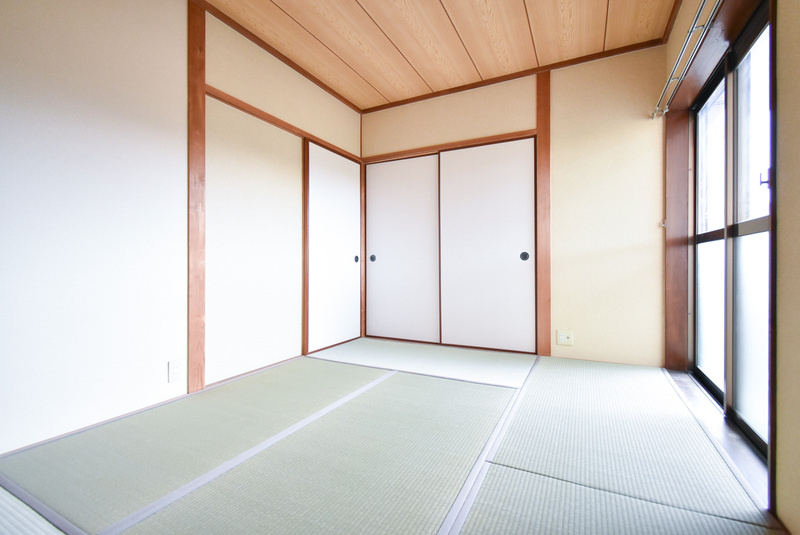 オークスハイツ【キャッシュバック対象】の和室|畳の上でゆっくりとくつろげる和室です