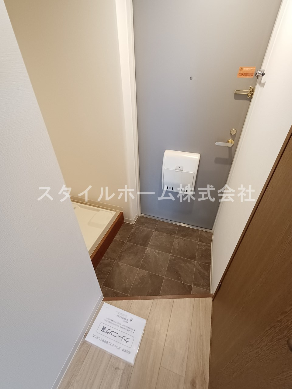 大竹ビルの玄関