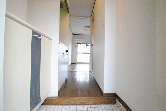 久留米駅前スカイマンションの玄関|同タイプ　イメージ写真