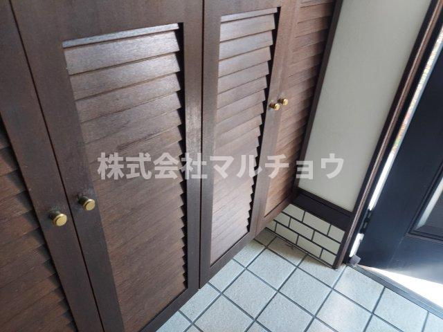 青葉台戸建ての収納|便利な収納スペースです