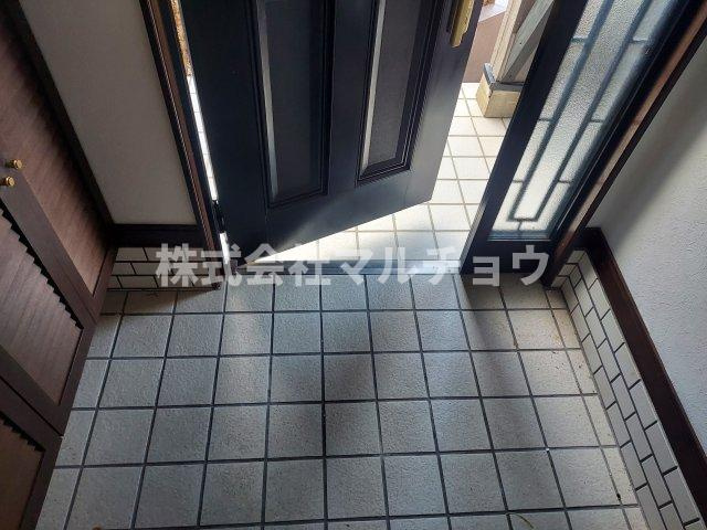 青葉台戸建ての玄関|きれいな玄関です