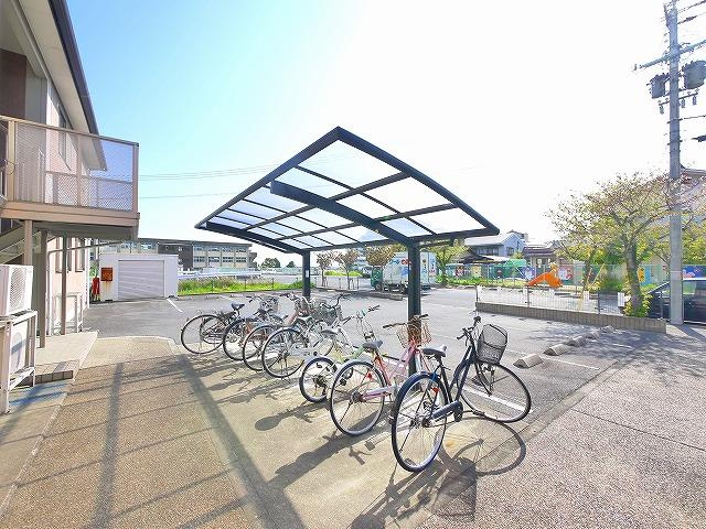 パセオリバーサイドAのその他共用部分|自転車置き場