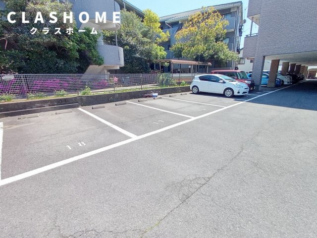 プリミエールTADO　　刈谷市近郊の賃貸はクラスホーム刈谷店の駐車場