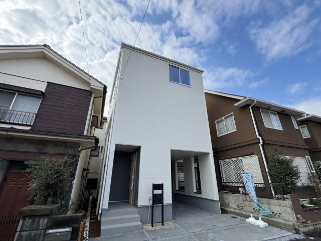 三郷市戸ケ崎１丁目新築戸建【戸ヶ崎小学校：10分】の外観|完成済み内覧可能です！！