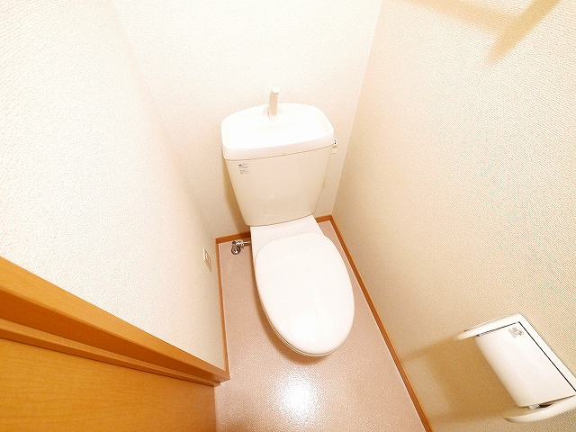 アンソレイエ　（前裁町）のトイレ|シンプルで使いやすいトイレです