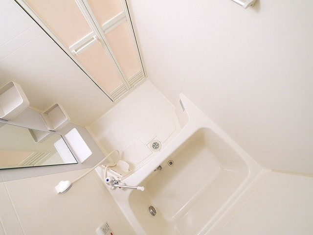 アンソレイエ　（前裁町）の浴室|落ち着いた空間のお風呂です