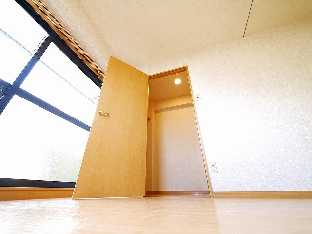 アンソレイエ　（前裁町）の収納|収納があります