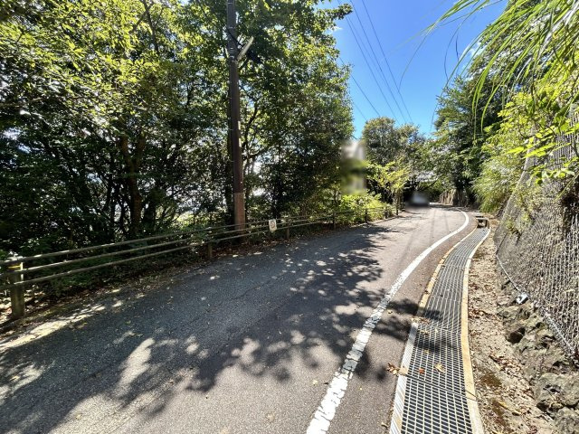 エンゼルフォレスト熱海自然郷⑭の前面道路含む現地写真