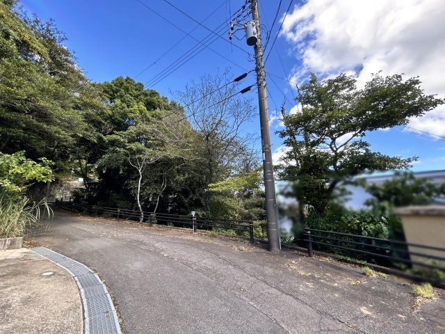 エンゼルフォレスト熱海自然郷⑭の前面道路含む現地写真