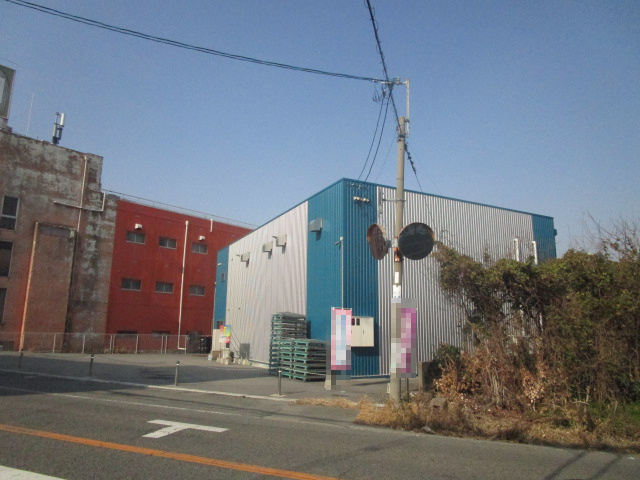 堺市美原区太井の倉庫の外観