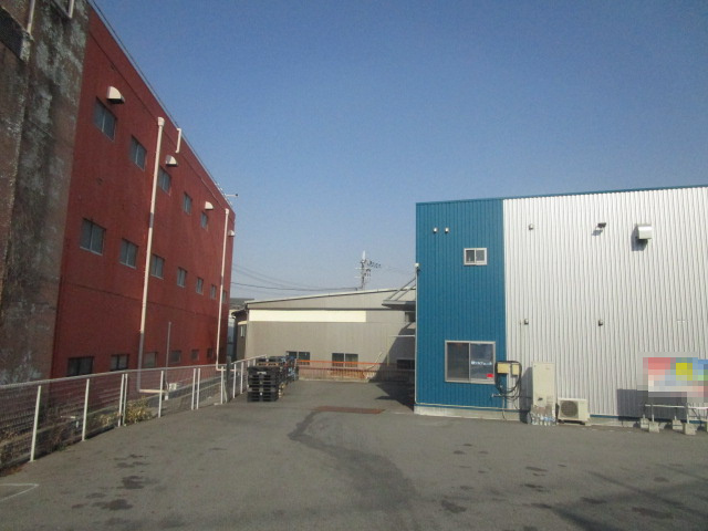 堺市美原区太井の倉庫の外観