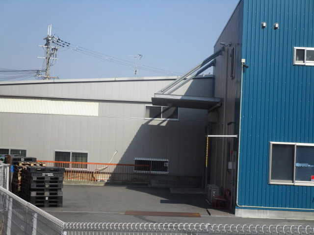 堺市美原区太井の倉庫の外観