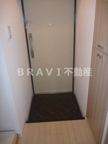 CITY SPIRE堺筋本町　BRAVI不動産の玄関|【リトルリバー本町橋】毎日通る玄関はこちらです