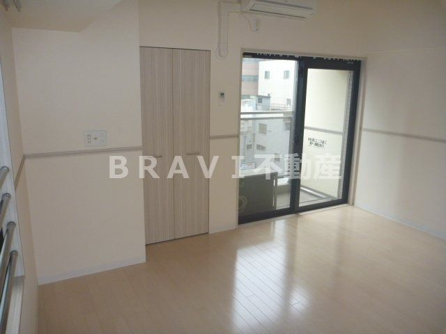 CITY SPIRE堺筋本町　BRAVI不動産の寝室|【リトルリバー本町橋】落ち着いて過ごせるお部屋なので、寝室にいかがでしょうか