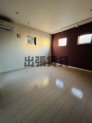 仲介手数料0円！！Cherim中村日赤の居間・リビング