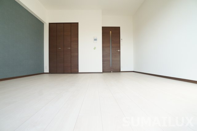 熊本市中央区練兵町の賃貸マンションの居間・リビング